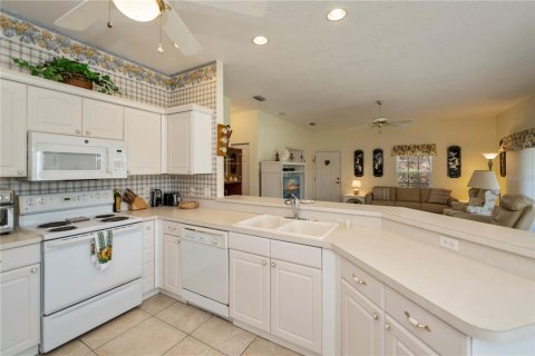 House in Port Charlotte, Florida 2 bedrooms, 126.72 sq.m. № 1517256 - photo 26