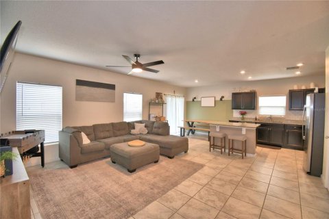 House in Winter Haven, Florida 3 bedrooms, 120.03 sq.m. № 2226218 - photo 24