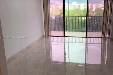 Condominio en alquiler en Aventura, Florida, 1 dormitorio, 96.43 m2 № 2012282 - foto 11