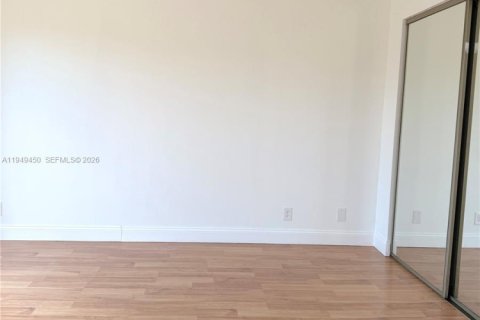 Townhouse in Palm Beach Gardens, Florida 2 bedrooms, 107.49 sq.m. № 2008242 - photo 7