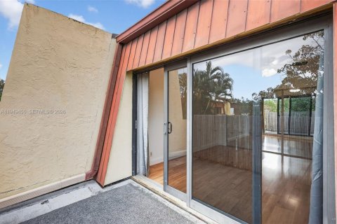 Townhouse in Palm Beach Gardens, Florida 2 bedrooms, 107.49 sq.m. № 2008242 - photo 29