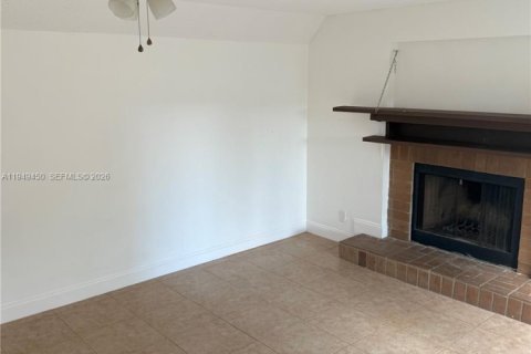 Townhouse in Palm Beach Gardens, Florida 2 bedrooms, 107.49 sq.m. № 2008242 - photo 5