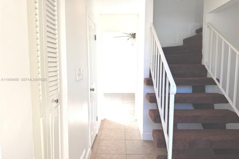 Townhouse in Palm Beach Gardens, Florida 2 bedrooms, 107.49 sq.m. № 2008242 - photo 4