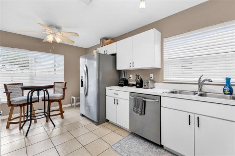 Villa ou maison à vendre à Punta Gorda, Floride: 2 chambres, 128.39 m2 № 2237318 - photo 7