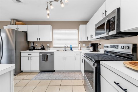 Villa ou maison à vendre à Punta Gorda, Floride: 2 chambres, 128.39 m2 № 2237318 - photo 6
