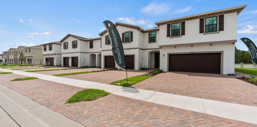 Adosado en Port St. Lucie, Florida 3 dormitorios, 157 m2 № 2009577