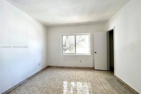 Townhouse in Miami, Florida 3 bedrooms, 106.84 sq.m. № 2253777 - photo 25