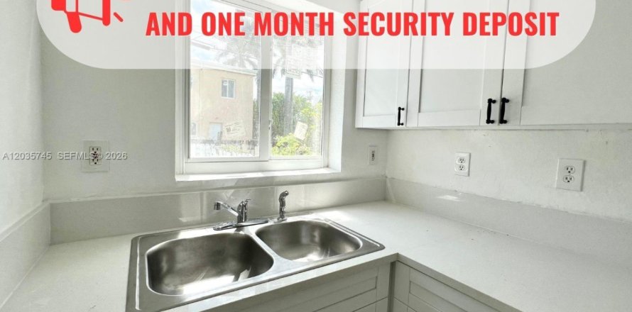 Townhouse in Miami, Florida 3 bedrooms, 106.84 sq.m. № 2253777