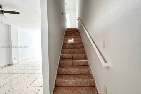 Townhouse in Miami, Florida 3 bedrooms, 106.84 sq.m. № 2253777 - photo 11