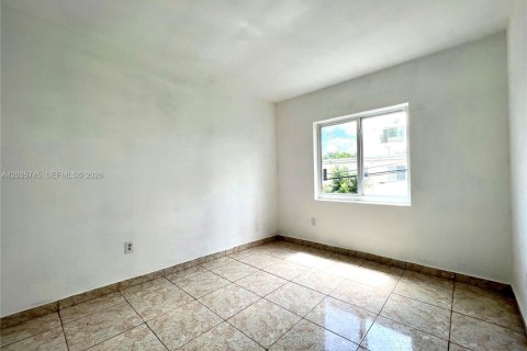 Townhouse in Miami, Florida 3 bedrooms, 106.84 sq.m. № 2253777 - photo 15