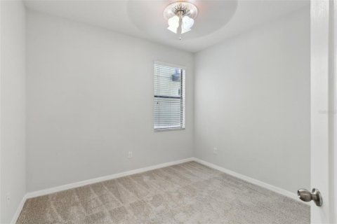 House in Brandon, Florida 4 bedrooms, 243.87 sq.m. № 1737467 - photo 17