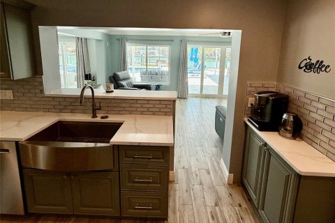 Villa ou maison à vendre à Treasure Island, Floride: 3 chambres, 190.45 m2 № 1751234 - photo 28