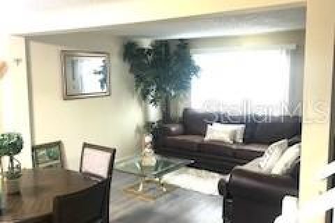 Immobilier commercial à vendre à Orlando, Floride: 3 chambres, 116.31 m2 № 1918463 - photo 4