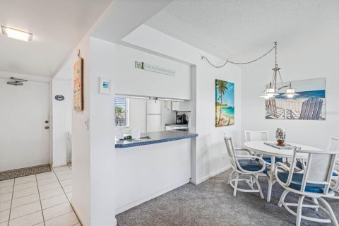 Condo in New Smyrna Beach, Florida, 1 bedroom  № 1437909 - photo 8