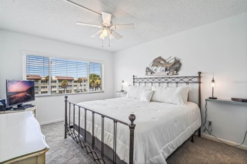 Condo in New Smyrna Beach, Florida, 1 bedroom  № 1437909 - photo 13