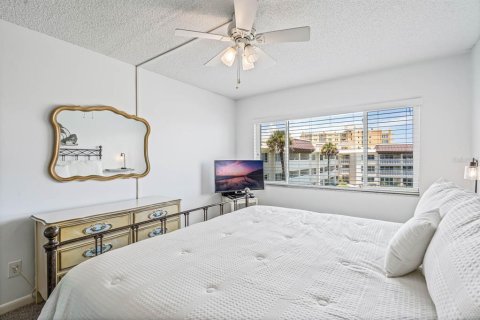 Condo in New Smyrna Beach, Florida, 1 bedroom  № 1437909 - photo 12
