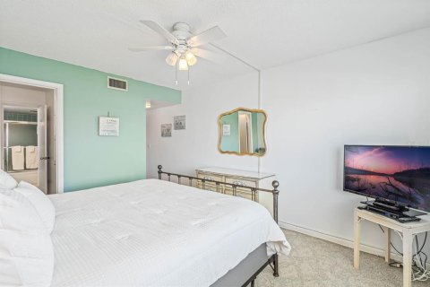 Condo in New Smyrna Beach, Florida, 1 bedroom  № 1437909 - photo 15