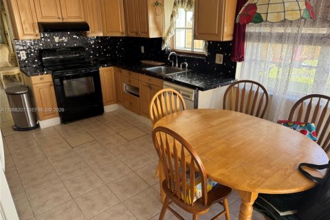 Купить виллу или дом в Майами, Флорида 4 спальни, 188.78м2, № 2050440 - фото 3