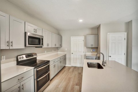Villa ou maison à vendre à Haines City, Floride: 4 chambres, 206.8 m2 № 2140666 - photo 17