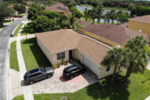 Casa en venta en West Palm Beach, Florida, 3 dormitorios, 157.84 m2 № 1836421 - foto 3