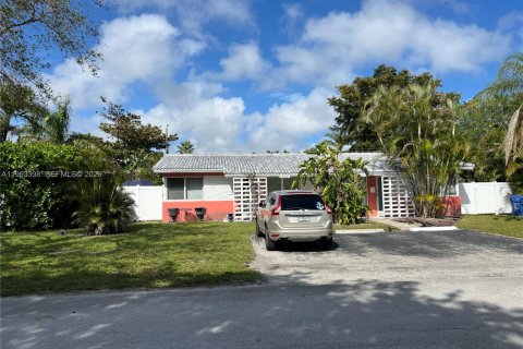 Дом в Уилтон-Мэнорс, Флорида 2 спальни № 2025296