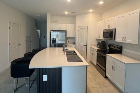 Adosado en alquiler en Kissimmee, Florida, 3 dormitorios, 130.71 m2 № 1767547 - foto 3