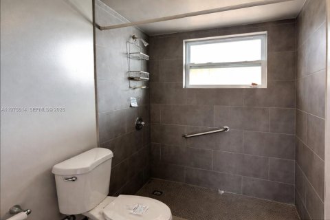 Купить кондоминиум в Хайалиа Гарденс, Флорида 2 спальни, 66.43м2, № 2033669 - фото 8