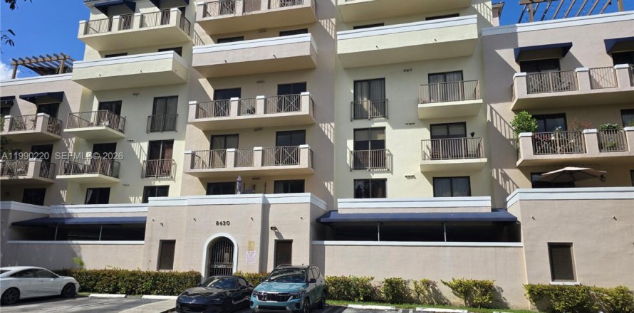 Кондоминиум с 2 спальнями в Майами, Флорида № 2057355