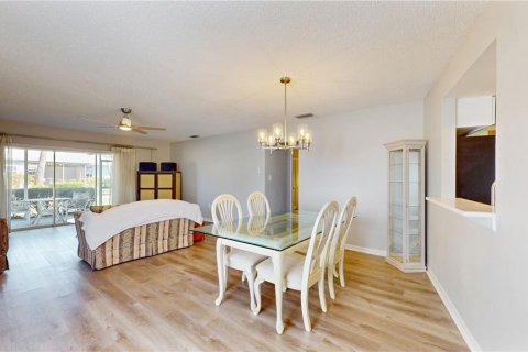 House in Sarasota, Florida 2 bedrooms, 140.84 sq.m. № 1723434 - photo 7
