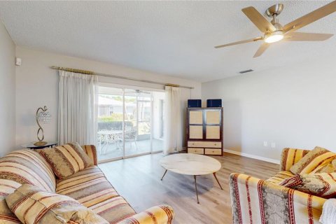 House in Sarasota, Florida 2 bedrooms, 140.84 sq.m. № 1723434 - photo 4