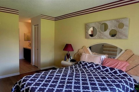 Condo in Lauderhill, Florida, 1 bedroom  № 2082537 - photo 13