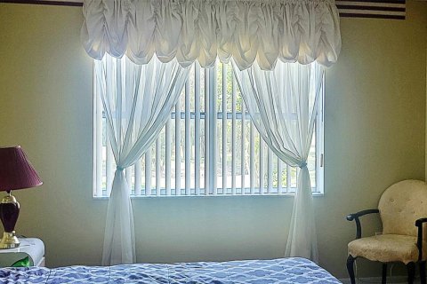 Condo in Lauderhill, Florida, 1 bedroom  № 2082537 - photo 12