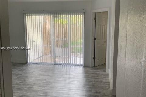 Condo in Miami, Florida, 2 bedrooms  № 2075174 - photo 4