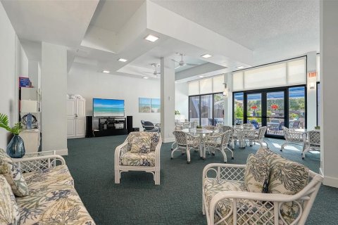 Condo in Sarasota, Florida, 2 bedrooms № 2396001 - photo 28