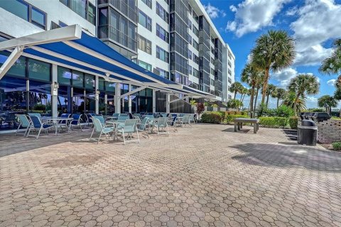 Condo in Sarasota, Florida, 2 bedrooms № 2396001 - photo 29