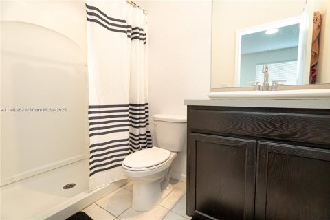 Снять в аренду таунхаус в Майами-Гарденс, Флорида 2 спальни, 114.08м2, № 2016716 - фото 19