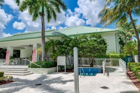 Condo in Doral, Florida, 1 bedroom  № 442077 - photo 17