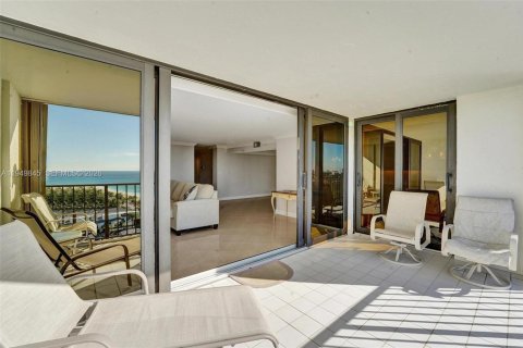 Купить кондоминиум в Форт-Лодердейл, Флорида 2 спальни, 139.35м2, № 2006157 - фото 24