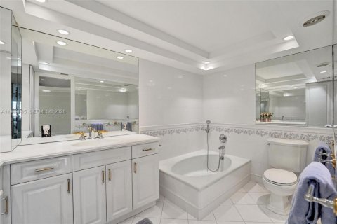 Купить кондоминиум в Форт-Лодердейл, Флорида 2 спальни, 139.35м2, № 2006157 - фото 18