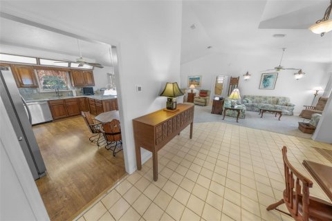 House in Ponce Inlet, Florida 3 bedrooms, 197.6 sq.m. № 2111984 - photo 14