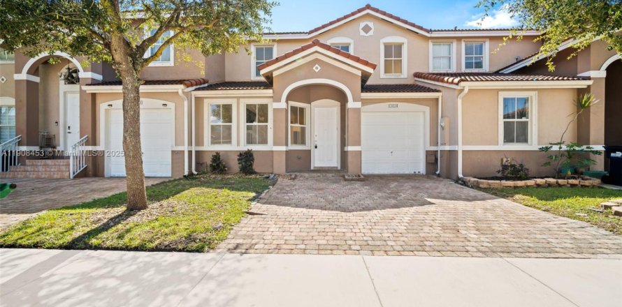 Villa ou maison à Homestead, Floride 3 chambres, 155.98 m2 № 1967924