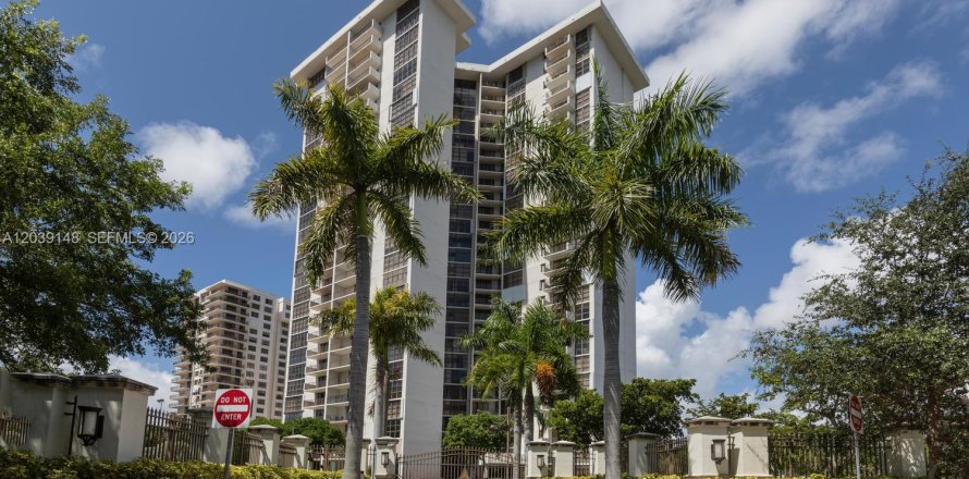 Condo in Aventura, Florida, 2 bedrooms № 2087911