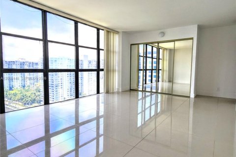 Condo in Aventura, Florida, 2 bedrooms № 2087911 - photo 11