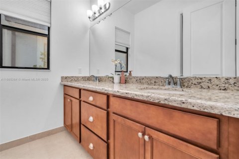 Villa ou maison à louer à Pembroke Pines, Floride: 3 chambres, 224.92 m2 № 1894259 - photo 18