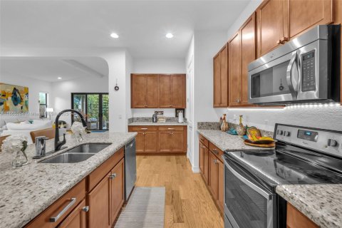 Villa ou maison à louer à Pembroke Pines, Floride: 3 chambres, 224.92 m2 № 1894259 - photo 14