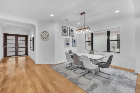 Villa ou maison à louer à Pembroke Pines, Floride: 3 chambres, 224.92 m2 № 1894259 - photo 9