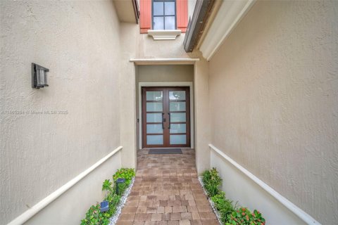 Villa ou maison à louer à Pembroke Pines, Floride: 3 chambres, 224.92 m2 № 1894259 - photo 4