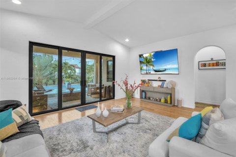 Villa ou maison à louer à Pembroke Pines, Floride: 3 chambres, 224.92 m2 № 1894259 - photo 7