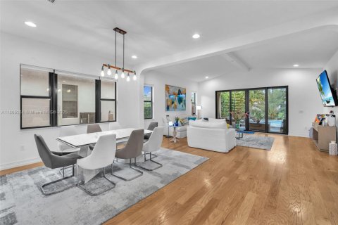 Villa ou maison à louer à Pembroke Pines, Floride: 3 chambres, 224.92 m2 № 1894259 - photo 10