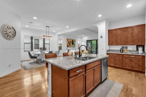 Villa ou maison à louer à Pembroke Pines, Floride: 3 chambres, 224.92 m2 № 1894259 - photo 16